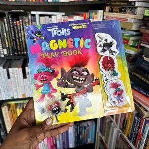 Trolls Magnetic Play Book